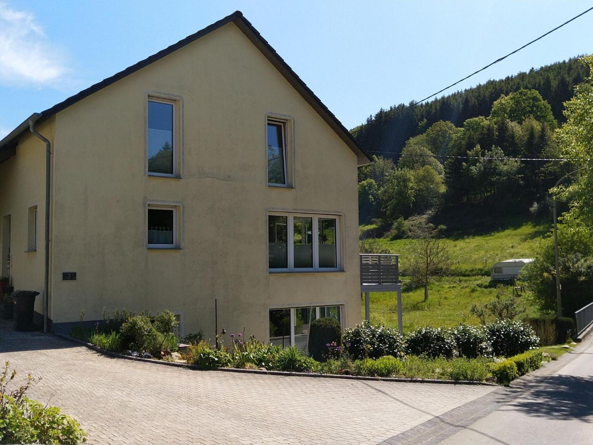 Apartment With Terrace And View Merschbach Eksteriør billede